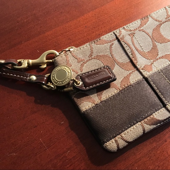 🔸NWOT COACH Wristlet 🔸 - Picture 1 of 8